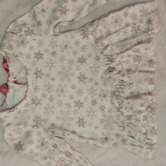 2pc bundle w/ snowflake top& velvet flare leggings - Picture 2 of 6